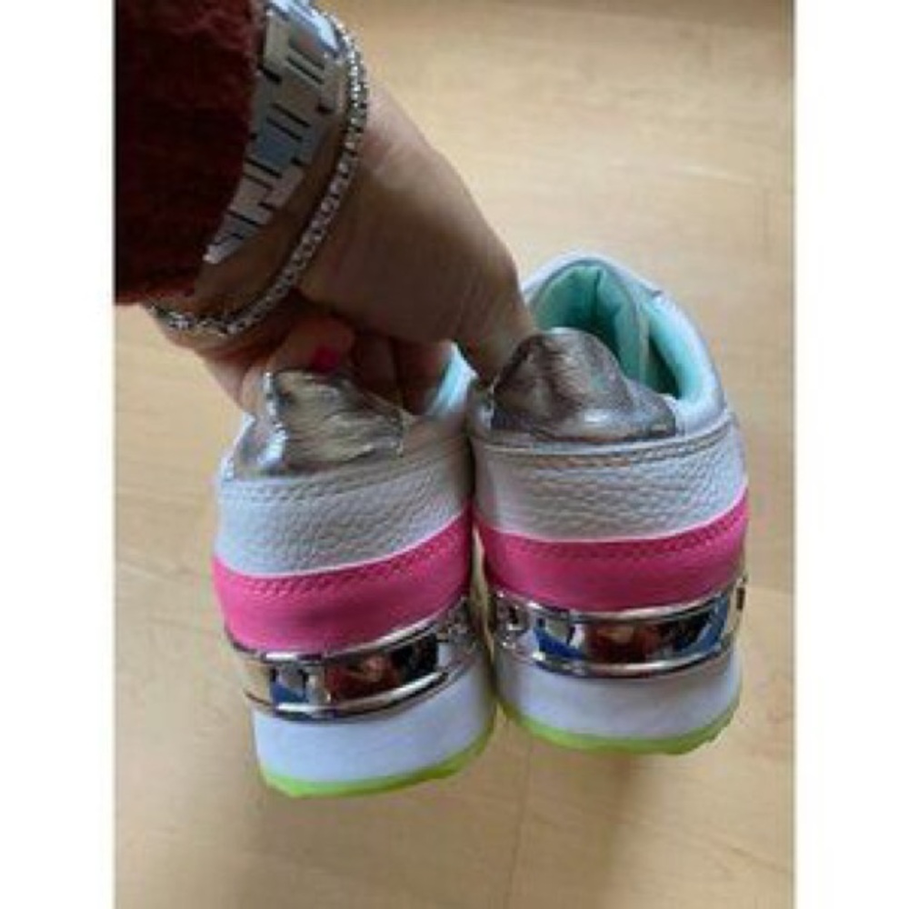 DKNY White Sneakers with Mint Green Interior - Picture 4 of 9